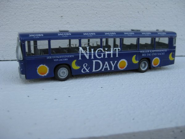 1508772 - Jacobs Night & Day, Busbeschriftung